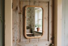 Нестандартные решения: двери с окнами, зеркалами, терморазрывом