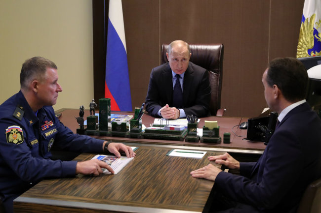 Путин поручил помочь пострадавшим на Кубани