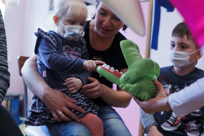 В Ростовской области молодожены сделали подарок больным раком детям